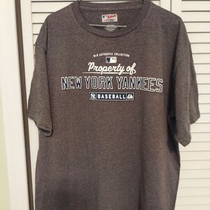Authentic Collection Style New York Yankees Gray Short Sleeve Tee